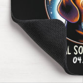 Solar-Eclipse-Beagle mit Brille Haustier 8. April Mousepad (Ecke)
