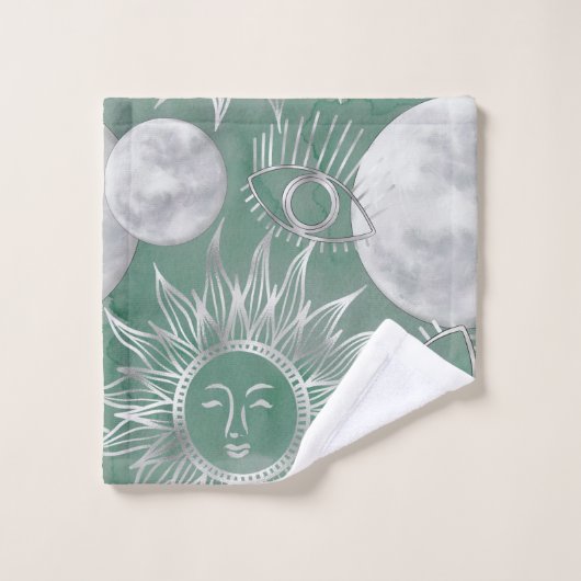 Solar Mystique | Dusty Green Silver Moon Stars Sun Badhandtuch Set (Waschlappen)