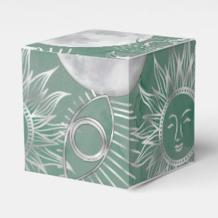 Solar Mystique   Dusty Green Silver Moon Stars Sun Geschenkschachtel