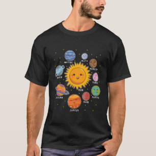 Solaranlagen für Kleinkinder im Weltraum T-Shirt