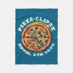 Solareclipse-Pizza-Finsternis-Illustration Fleecedecke