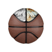 Solarpunk Rot und Weißer Wolf Mini Basketball (Rechts)