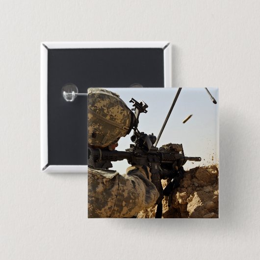 Soldat engagiert feindliche Kräfte Button (Vorne & Hinten)