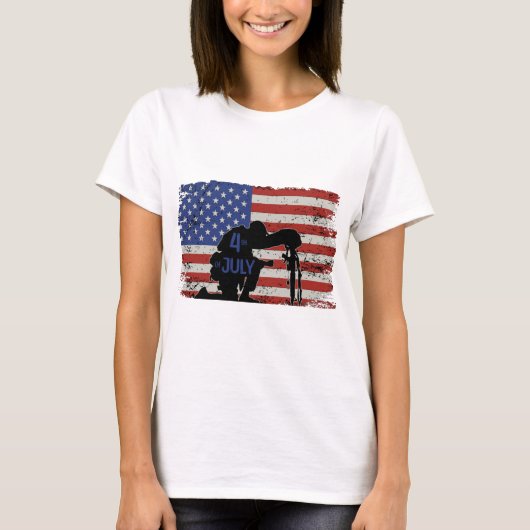 Soldat knetet Silhouette und amerikanische Flagge T-Shirt (Vorderseite)