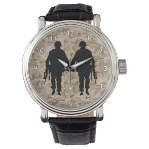 Soldat/Krieger-Silhouette mit Camouflage Armbanduhr