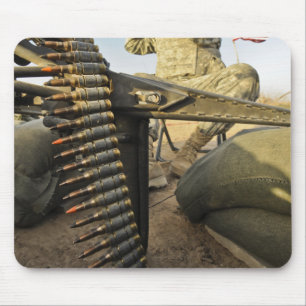 Soldat kundschaftet für feindliche Tätigkeit Mousepad
