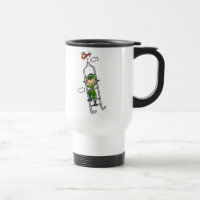 Soldat manövriert Tasse