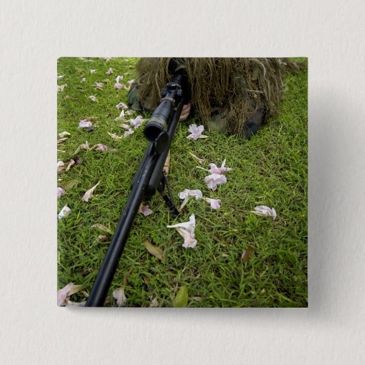 Soldat praktiziert Scharfmachertaktik Button (Vorderseite)