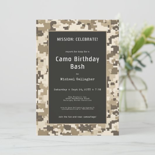 Soldat Sand Digital Camouflage Geburtstag Einladung (Stehend Vorderseite)