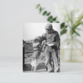Soldat und sein deutscher Schäferhund im Zweiten W Postkarte (Stehend Vorderseite)