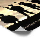 Soldaten auf der Patrouillenebene Silhouette gegen Poster (Ecke)