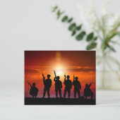 Soldaten bei Sonnenuntergang Postkarte (Stehend Vorderseite)