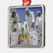 Soldaten des 457. Chemiebattalions Silbernes Ornament (Links)