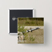 Soldaten, die eine FGM-148 Javelin feuern Button (Vorne & Hinten)