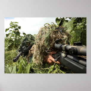 Soldaten gekleidet in ghillie Anzügen Poster