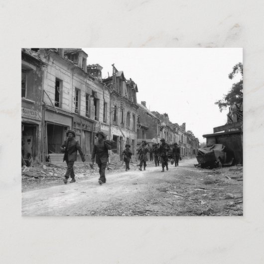 Soldaten in Caen Postkarte (Vorderseite)