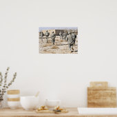 Soldaten reagieren auf einen Kleinwaffenangriff Poster (Küche)