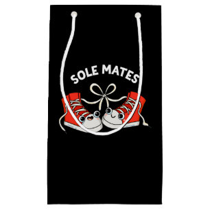 Sole Mates Funny Shoe Pun Dark BG Kleine Geschenktüte