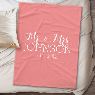 Solid Color Coral Peach - Mr. & Mrs. Gastgeschenke Fleecedecke