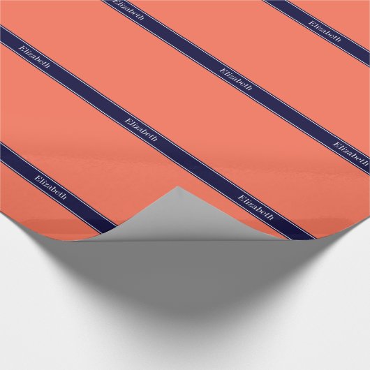 Solid Coral, Navy Blue Ribbon Name Monogram Geschenkpapier (Ecke)