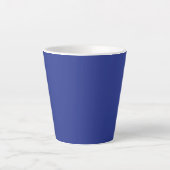Solid Deep Blue Backdrop | Bold Minimalist Design Milchtasse (Vorderseite)