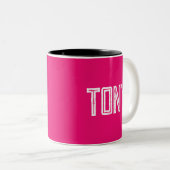 Solid Neon Hot Pink Individuelle Name Monogramm Zweifarbige Tasse (VorderseiteRechts)