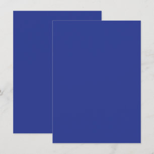 Solides tiefblaues Hintergrundbild Kühnes minima Einladung