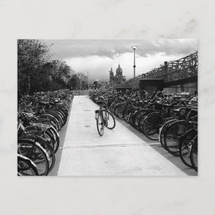 Solo Bike Parkplatz Amsterdam Schwarz und Weiß Postkarte