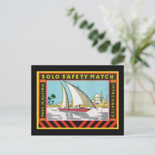 Solo Segelschiff-Match-Label Postkarte (Stehend Vorderseite)