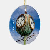 Solvang, Straßenecke Uhr und Windpumpe Keramik Ornament (Rechts)