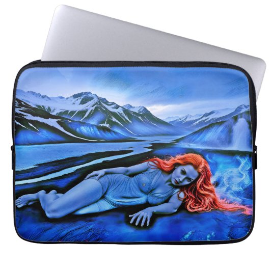 "Sólvátra" - Flamme unter Eis Laptopschutzhülle (Vorderseite)