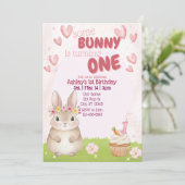 Some Bunny First Birthday, Pink Invitation Einladung (Stehend Vorderseite)