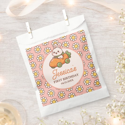 Some Bunny Floral Easter Girl 1st Birthday Party Geschenktütchen (Ausgeschnitten)
