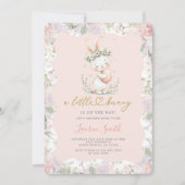 Some Bunny Is On The Way Baby Shower Einladung (Vorderseite)