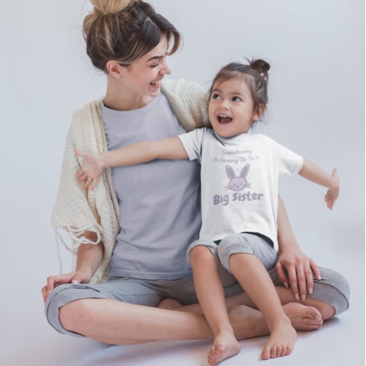 Somebunny wird eine große Schwester sein Kleinkind T-shirt