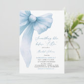 Something Blue Before I Do Blue Bow Bridal Shower Einladung (Stehend Vorderseite)