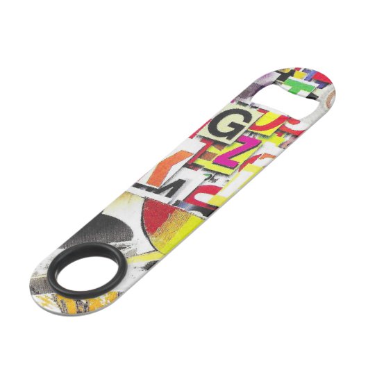 something dot com collage speed flaschenöffner (Vorderseite Schrägansicht)