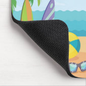 Sommer am Strand mit Surfboards und Palmen Mousepad (Ecke)