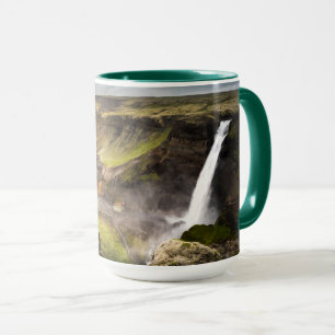 Sommer Haifoss Wasserfall- in Island Tasse