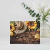 Sommer mit Strohhut und Sonnenblumen Postkarte (Stehend Vorderseite)