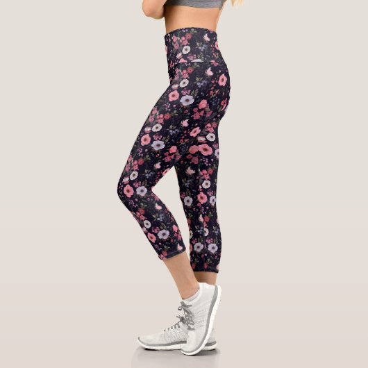 Sommer-Rose Muster auf schwarz Capri Leggings (Links)