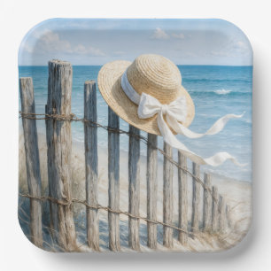 Sommer-Strohhut auf Strandzaun Pappteller