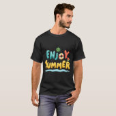 Sommer-Text-Illustration genießen T-Shirt (Vorne ganz)