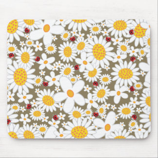 Sommer-weiße Gänseblümchen und rote Marienkäfer Mousepad