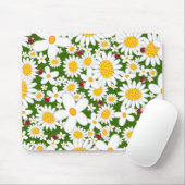 Sommer-weiße Gänseblümchen und wunderliche rote Mousepad (Mit Mouse)