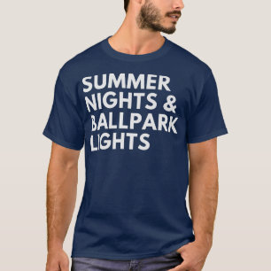 Sommerabende und Ballparkleuchten1043 T-Shirt