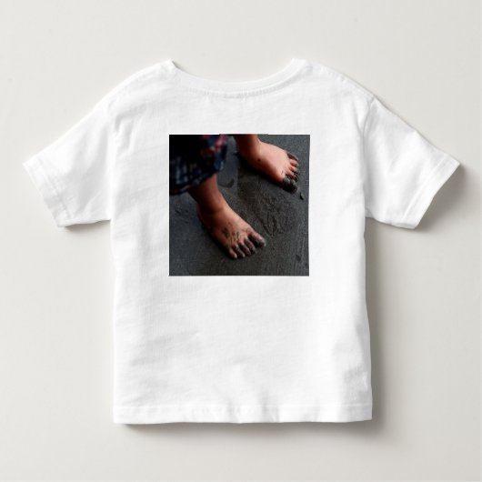 Sommerangebot für die Kinder - Schuhe werden überb Kleinkind T-shirt (Rückseite)