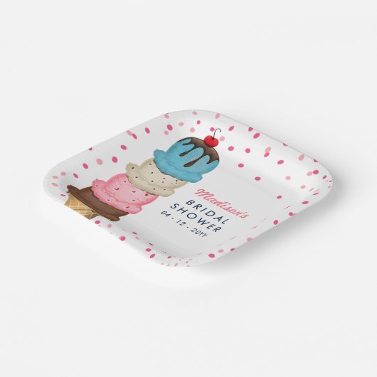 Sommereis Creme Modernes Brautparty Pappteller (Gewinkelt)