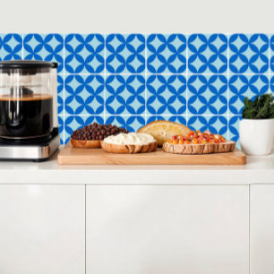 Sommerfliese mit Azurkeln auf Babyblau Fliese