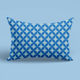 Sommerfliese mit Azurkeln auf Babyblau Kissenbezug